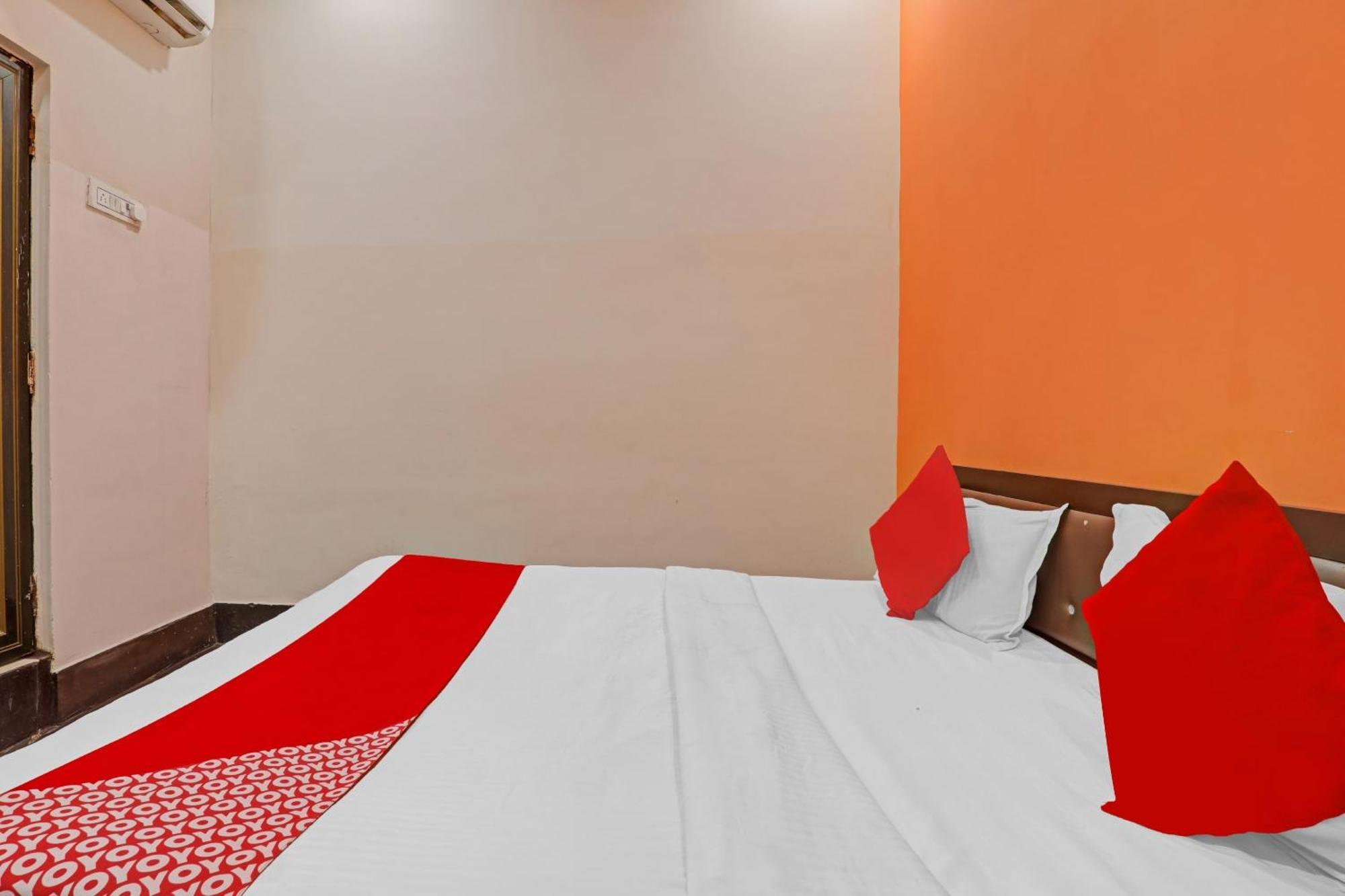 Hotel O New Pacifica Grand Near Phoenix United Lucknow Esterno foto